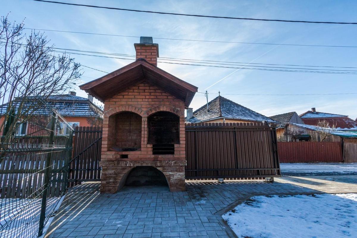 Eross Kulcsoshaz Βίλα Lăzarea Εξωτερικό φωτογραφία