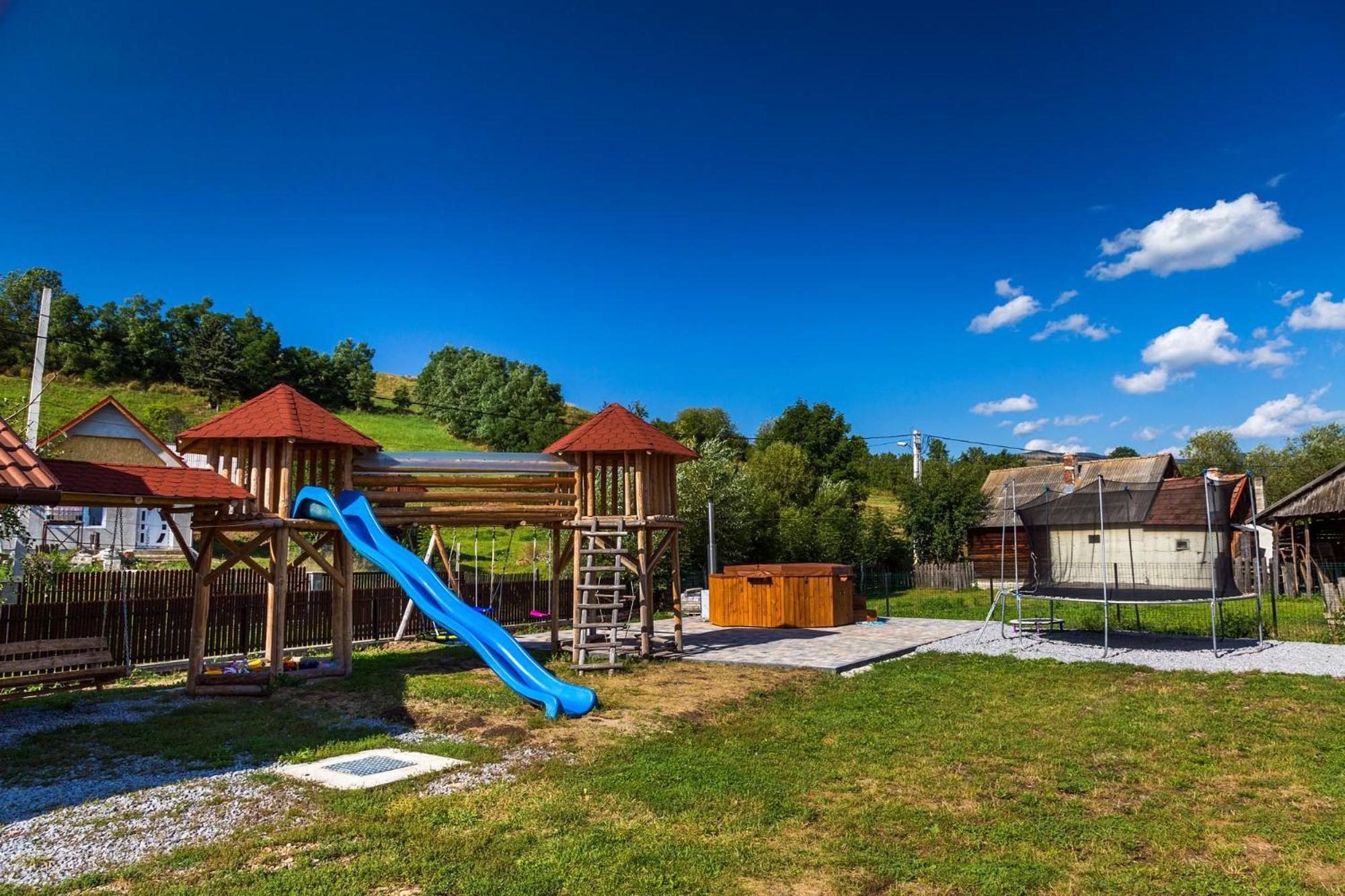 Eross Kulcsoshaz Βίλα Lăzarea Εξωτερικό φωτογραφία
